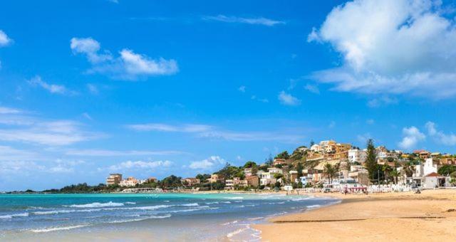 פורטו אמפדוקלה Casa Vacanze La Casetta Di Zinu' מראה חיצוני תמונה