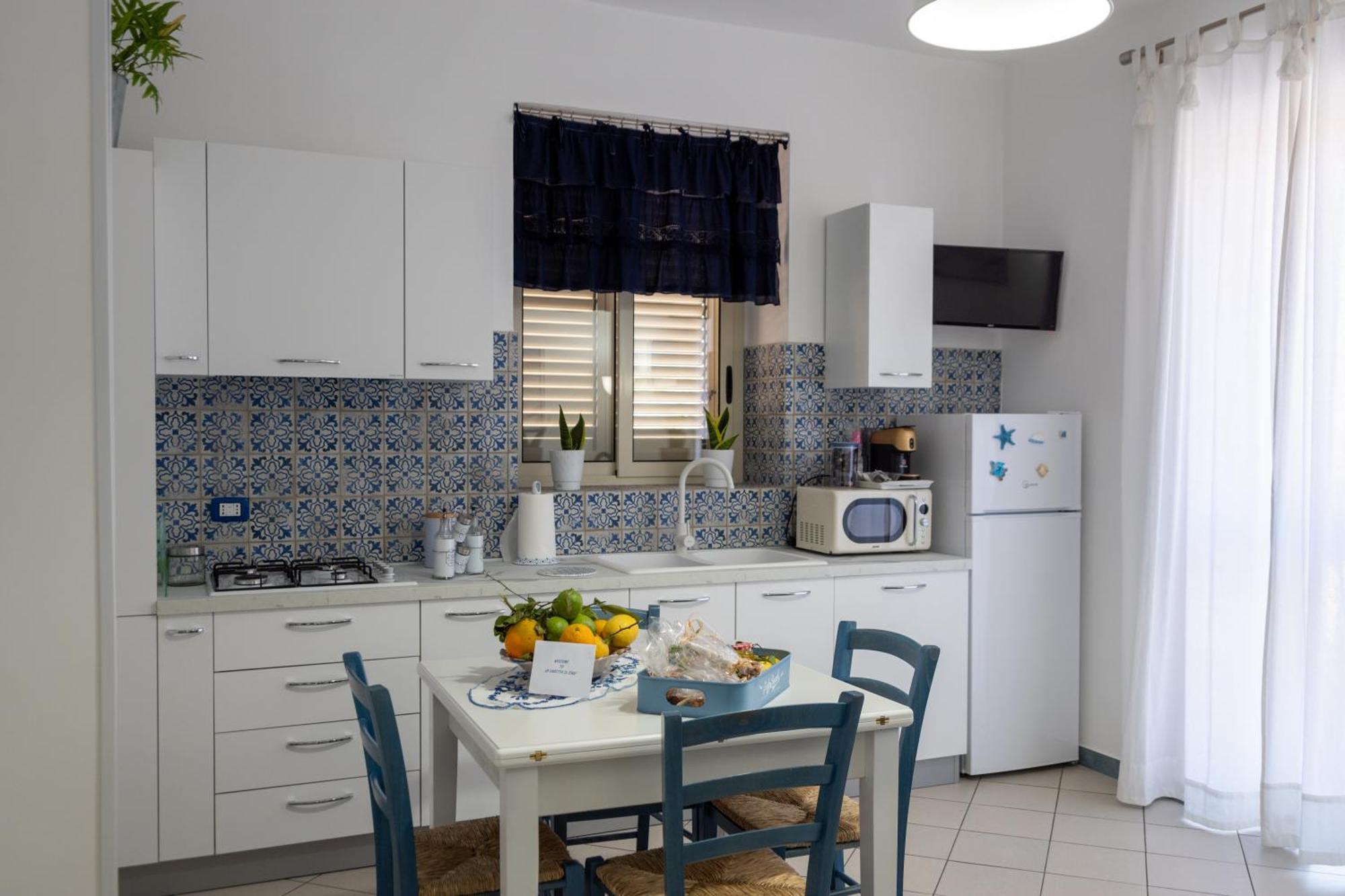פורטו אמפדוקלה Casa Vacanze La Casetta Di Zinu' מראה חיצוני תמונה