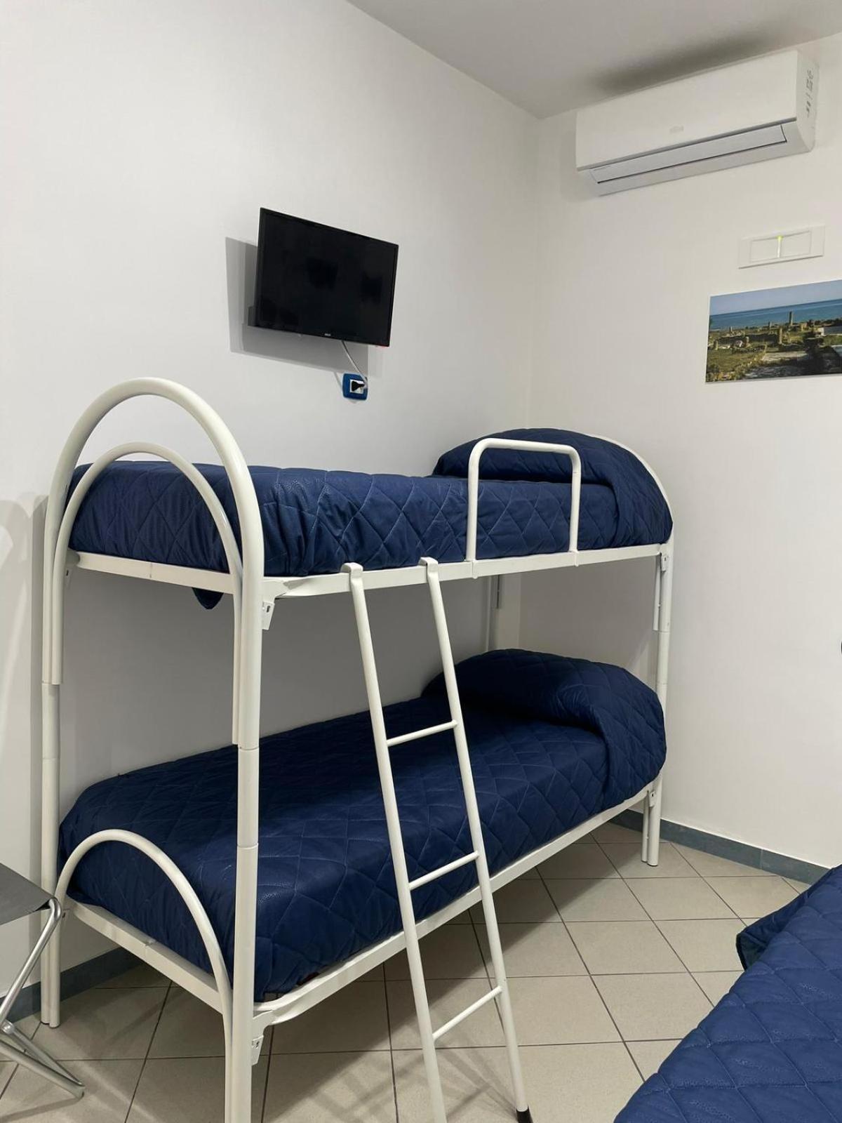 פורטו אמפדוקלה Casa Vacanze La Casetta Di Zinu' מראה חיצוני תמונה